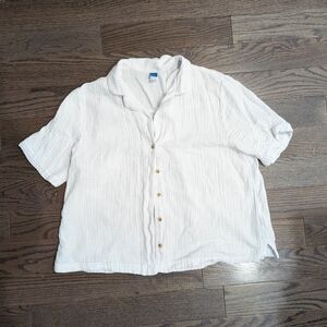 White Button-Up Short Sleeve Shirt